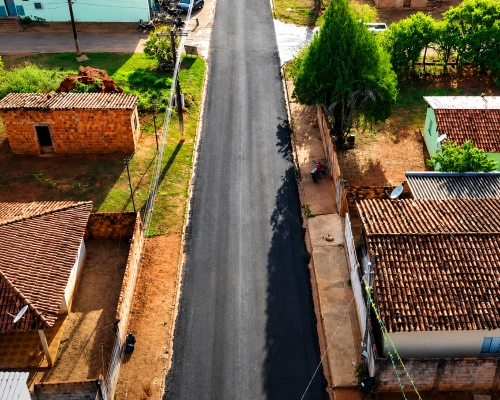 Microrevestimento avança no bairro Areão e melhora a infraestrutura urbana de Poconé